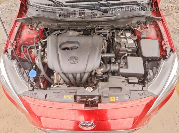 3MYDLBYV2KY511644 2019 TOYOTA YARIS Red Вид задньої частини салону