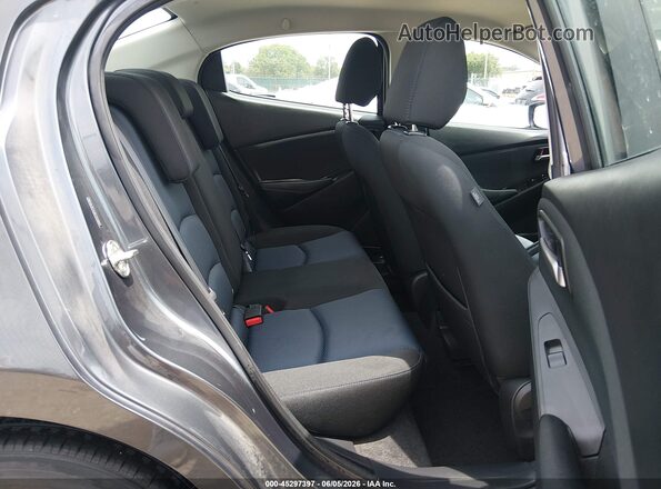 3MYDLBYV2KY513894 2019 TOYOTA YARIS Black Вид наклейки з VIN-кодом