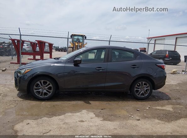 3MYDLBYV2KY513894 2019 TOYOTA YARIS Black Панорамний вид салону 360°