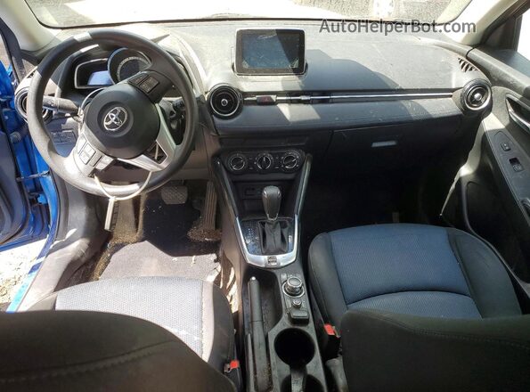 3MYDLBYV3HY171008 2017 TOYOTA YARIS Blue წინა პანელის ხედი