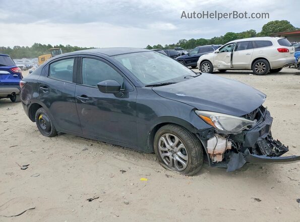 3MYDLBYV3HY182980 2017 TOYOTA YARIS Black Передня права чверть