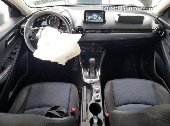 3MYDLBYV3HY186754 2017 TOYOTA YARIS Серый 