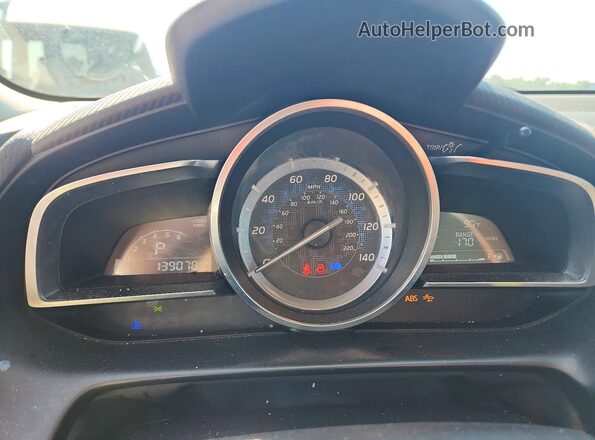 3MYDLBYV3JY313475 2018 TOYOTA YARIS Black Vista del cuadro de instrumentos