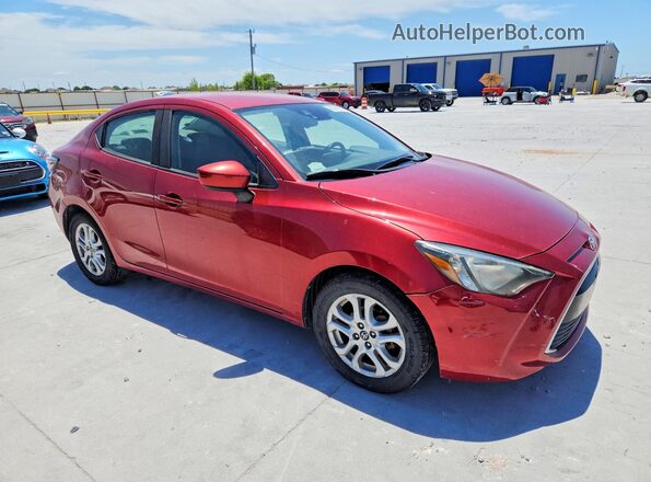 3MYDLBYV3JY323309 2018 TOYOTA YARIS Red Przód prawy
