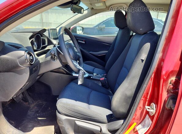 3MYDLBYV3JY323309 2018 TOYOTA YARIS Red Widok wnętrza z przodu