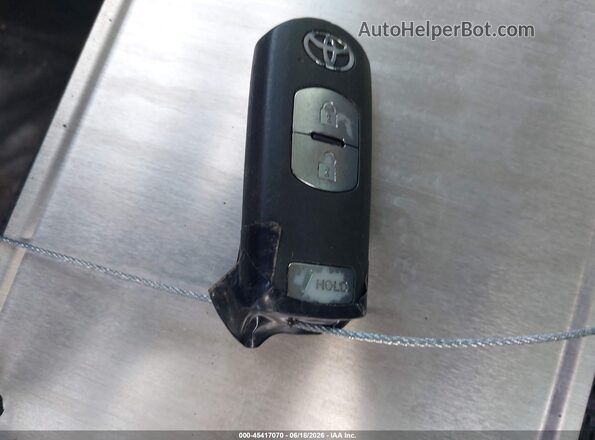 3MYDLBYV3JY324945 2018 TOYOTA YARIS IA Серый Вид панели приборов