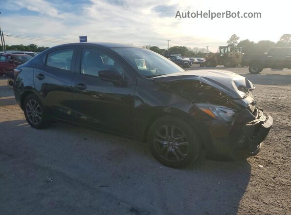 3MYDLBYV3KY502676 2019 TOYOTA YARIS Black Front right
