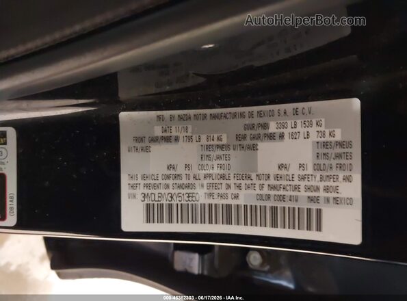 3MYDLBYV3KY513550 2019 TOYOTA YARIS Black ძრავის განყოფილების ხედი