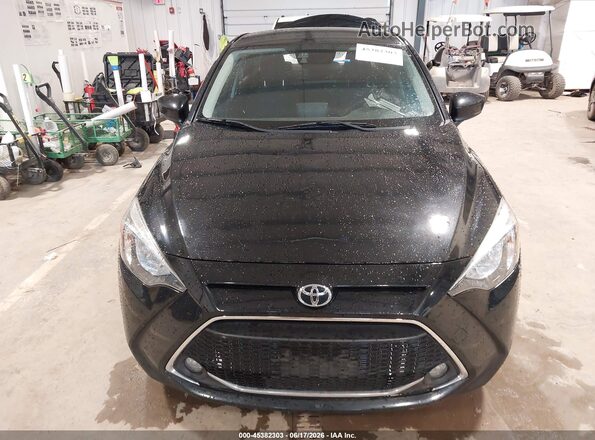 3MYDLBYV3KY513550 2019 TOYOTA YARIS Black ხელსაწყოთა პანელის ხედი