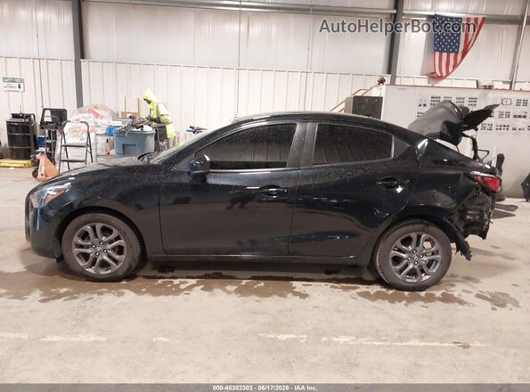 3MYDLBYV3KY513550 2019 TOYOTA YARIS Black სალონის 360-გრადუსიანი ხედი