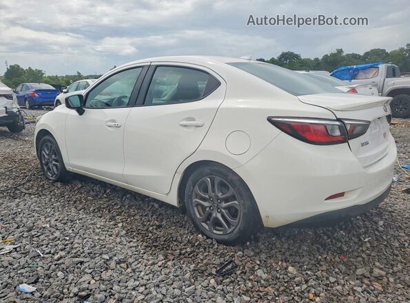 3MYDLBYV3KY522894 2019 TOYOTA YARIS White 