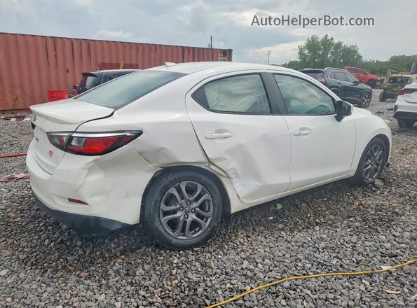 3MYDLBYV3KY522894 2019 TOYOTA YARIS White 