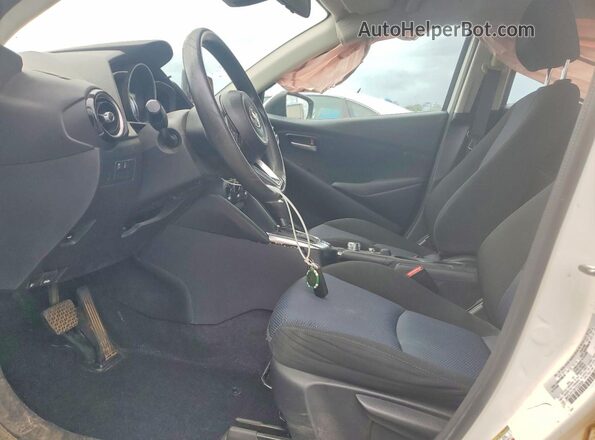 3MYDLBYV3KY522894 2019 TOYOTA YARIS White 
