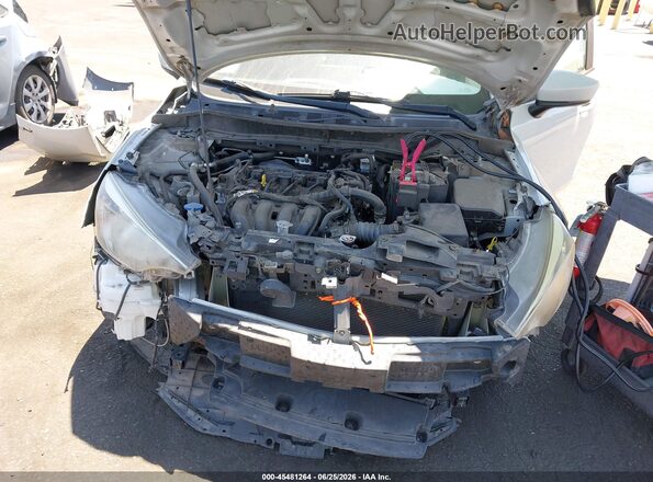 3MYDLBYV3KY523673 2019 TOYOTA YARIS White Դիմացի տեսք