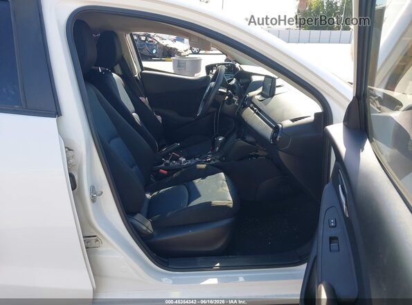 3MYDLBYV3KY524905 2019 TOYOTA YARIS White Front interior view