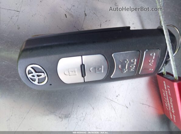3MYDLBYV3KY524905 2019 TOYOTA YARIS White Dashboard view