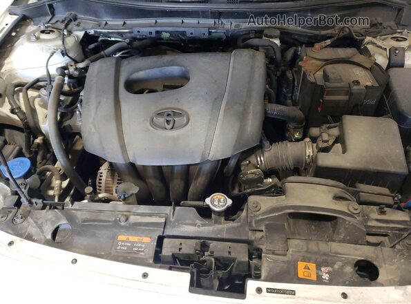 3MYDLBYV3KY527254 2019 TOYOTA YARIS White Widok wnętrza z tyłu
