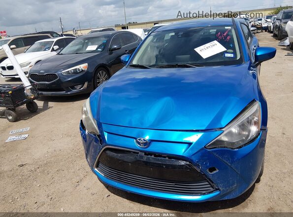 3MYDLBYV4HY154668 2017 TOYOTA YARIS IA Blue Widok zestawu wskaźników