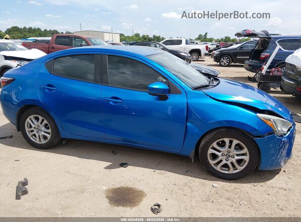 3MYDLBYV4HY154668 2017 TOYOTA YARIS IA Blue Widok wnętrza z tyłu