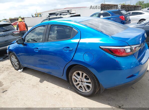 3MYDLBYV4HY154668 2017 TOYOTA YARIS IA Blue Widok wnętrza 360 stopni