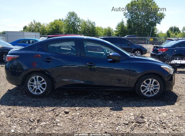 3MYDLBYV4HY169025 2017 TOYOTA YARIS IA Blue Սալոնի հետևի տեսք