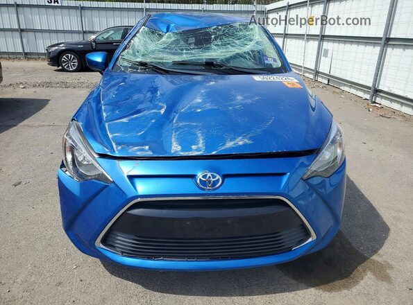 3MYDLBYV4HY175424 2017 TOYOTA YARIS Blue წინა ხედი