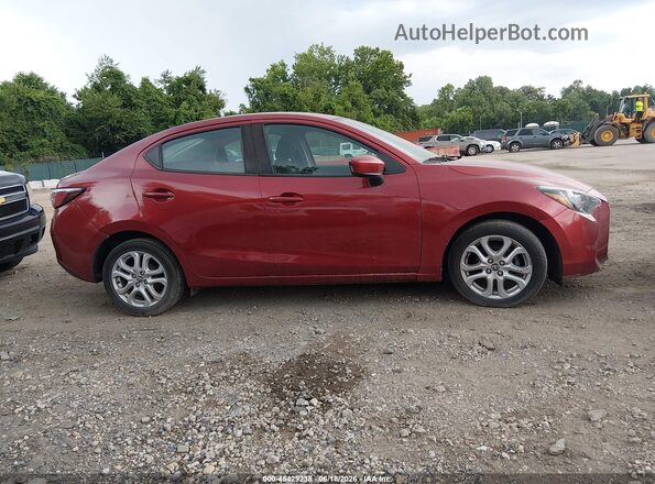 3MYDLBYV4HY182258 2017 TOYOTA YARIS IA Red 