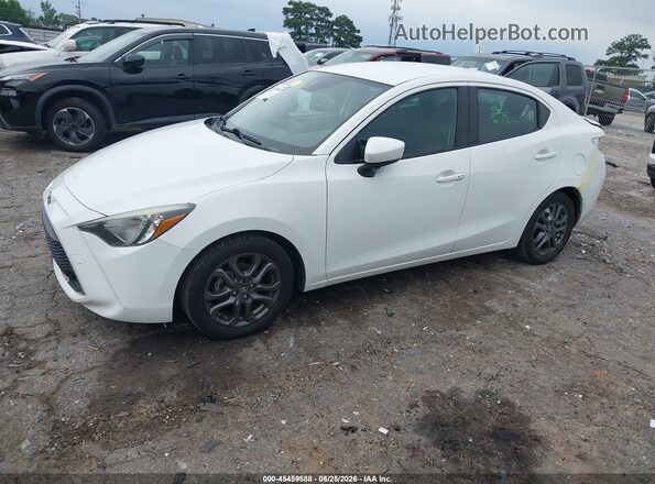 3MYDLBYV4KY502590 2019 TOYOTA YARIS White Front left
