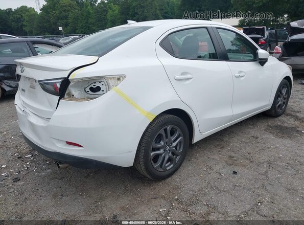 3MYDLBYV4KY502590 2019 TOYOTA YARIS White Rear right