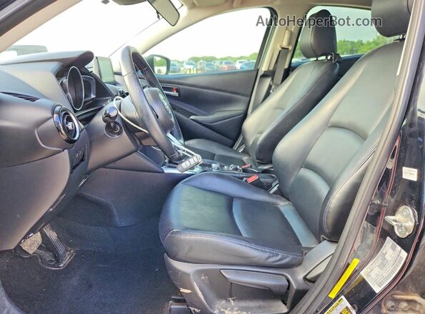 3MYDLBYV4KY506011 2019 TOYOTA YARIS Black წინა სალონის ხედი