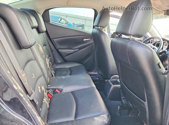3MYDLBYV4KY506011 2019 TOYOTA YARIS Black უკანა სავარძლების ხედი
