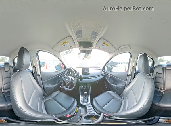 3MYDLBYV4KY506011 2019 TOYOTA YARIS Black სალონის 360-გრადუსიანი ხედი