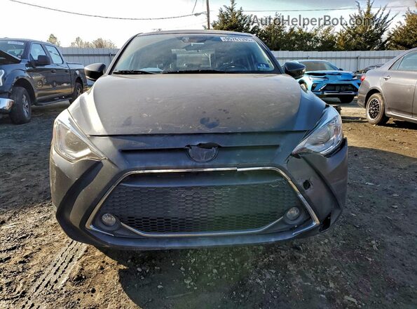 3MYDLBYV4KY506994 2019 TOYOTA YARIS Gray Դիմացի տեսք