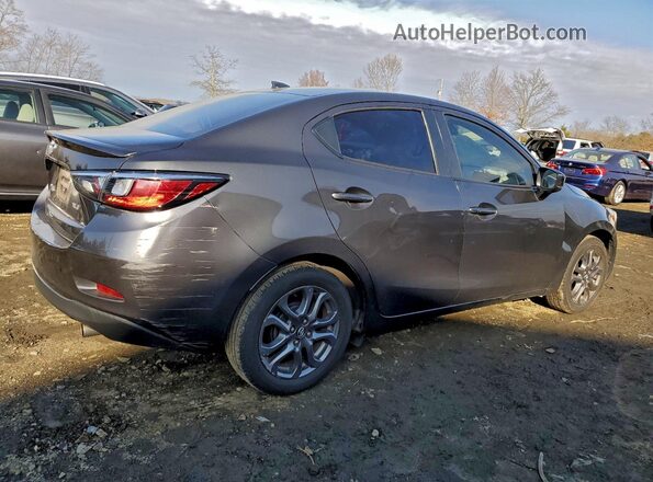 3MYDLBYV4KY506994 2019 TOYOTA YARIS Gray Հետևի աջ