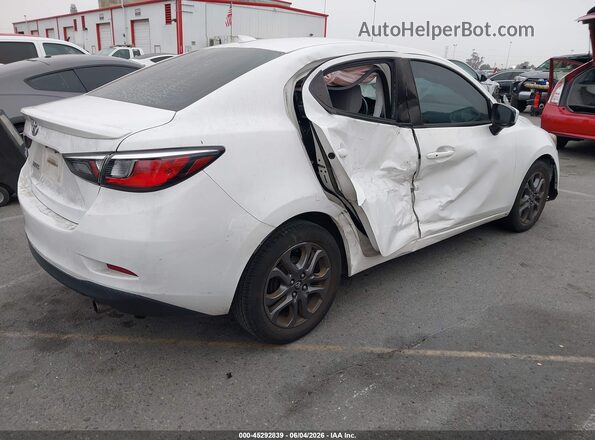 3MYDLBYV4KY509989 2019 TOYOTA YARIS White Tył prawy
