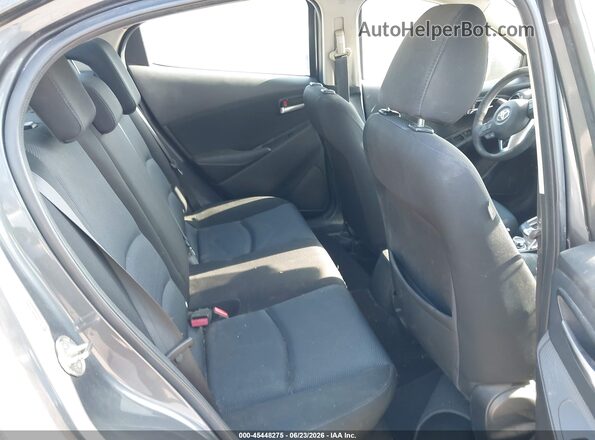 3MYDLBYV5HY186867 2017 TOYOTA YARIS IA Gray Vista de la etiqueta del VIN