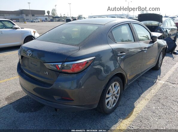 3MYDLBYV5HY186867 2017 TOYOTA YARIS IA Gray Trasero derecho