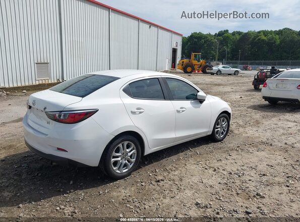 3MYDLBYV5HY189543 2017 TOYOTA YARIS IA White უკანა მარჯვენა