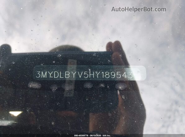 3MYDLBYV5HY189543 2017 TOYOTA YARIS IA White 