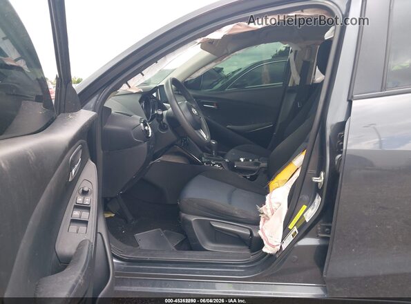 3MYDLBYV5JY313784 2018 TOYOTA YARIS IA Gray Widok wnętrza z przodu