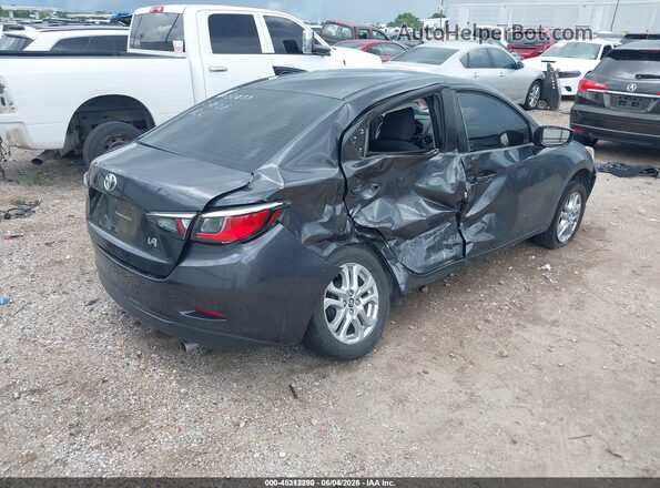 3MYDLBYV5JY313784 2018 TOYOTA YARIS IA Gray Tył prawy