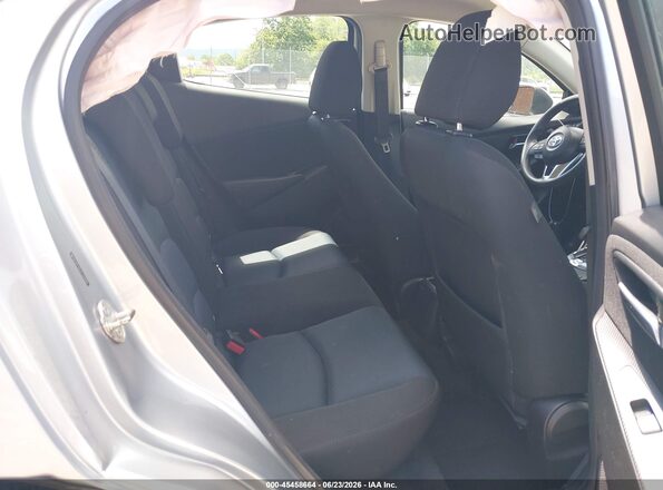 3MYDLBYV5JY332951 2018 TOYOTA YARIS IA Silver VIN կոդի պիտակի տեսք