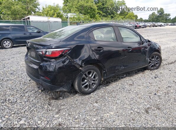 3MYDLBYV5KY514845 2019 TOYOTA YARIS Черный Задняя правая четверть
