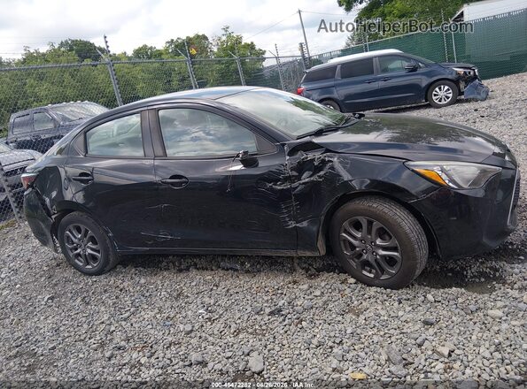 3MYDLBYV5KY514845 2019 TOYOTA YARIS Черный Панорамный вид салона 360°