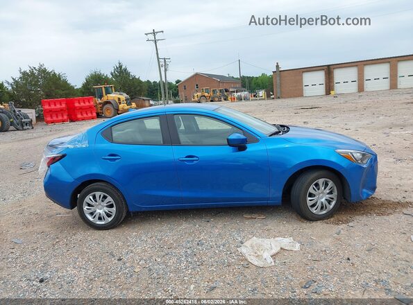 3MYDLBYV5KY522282 2019 TOYOTA YARIS Blue უკანა სალონის ხედი