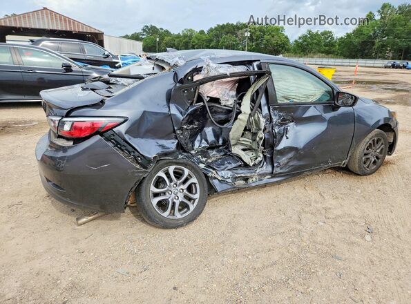3MYDLBYV5KY528261 2019 TOYOTA YARIS Gray 