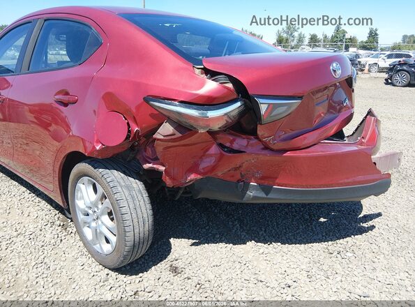 3MYDLBYV6HY178647 2017 TOYOTA YARIS IA Maroon Front view