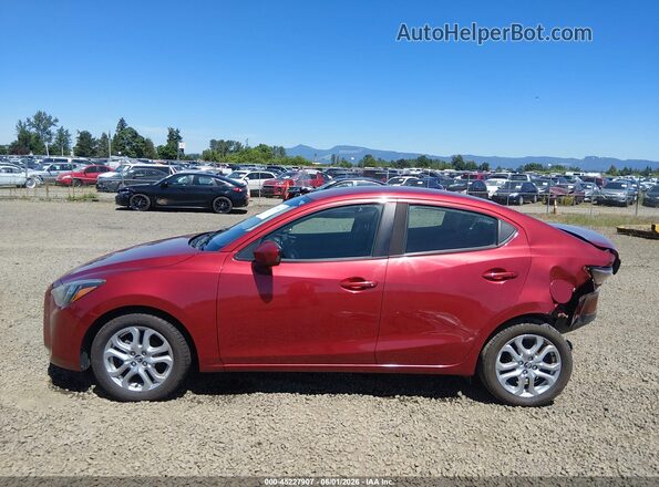 3MYDLBYV6HY178647 2017 TOYOTA YARIS IA Maroon 360 interior view