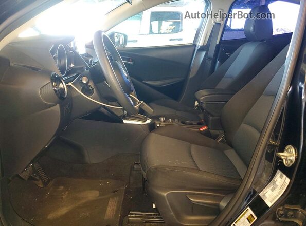 3MYDLBYV6HY181418 2017 TOYOTA YARIS Black Սալոնի դիմացի տեսք