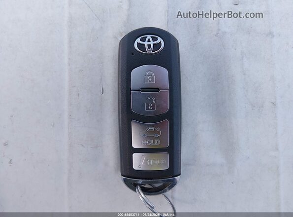 3MYDLBYV6HY185470 2017 TOYOTA YARIS IA Blue Առջևի վահանակի տեսք